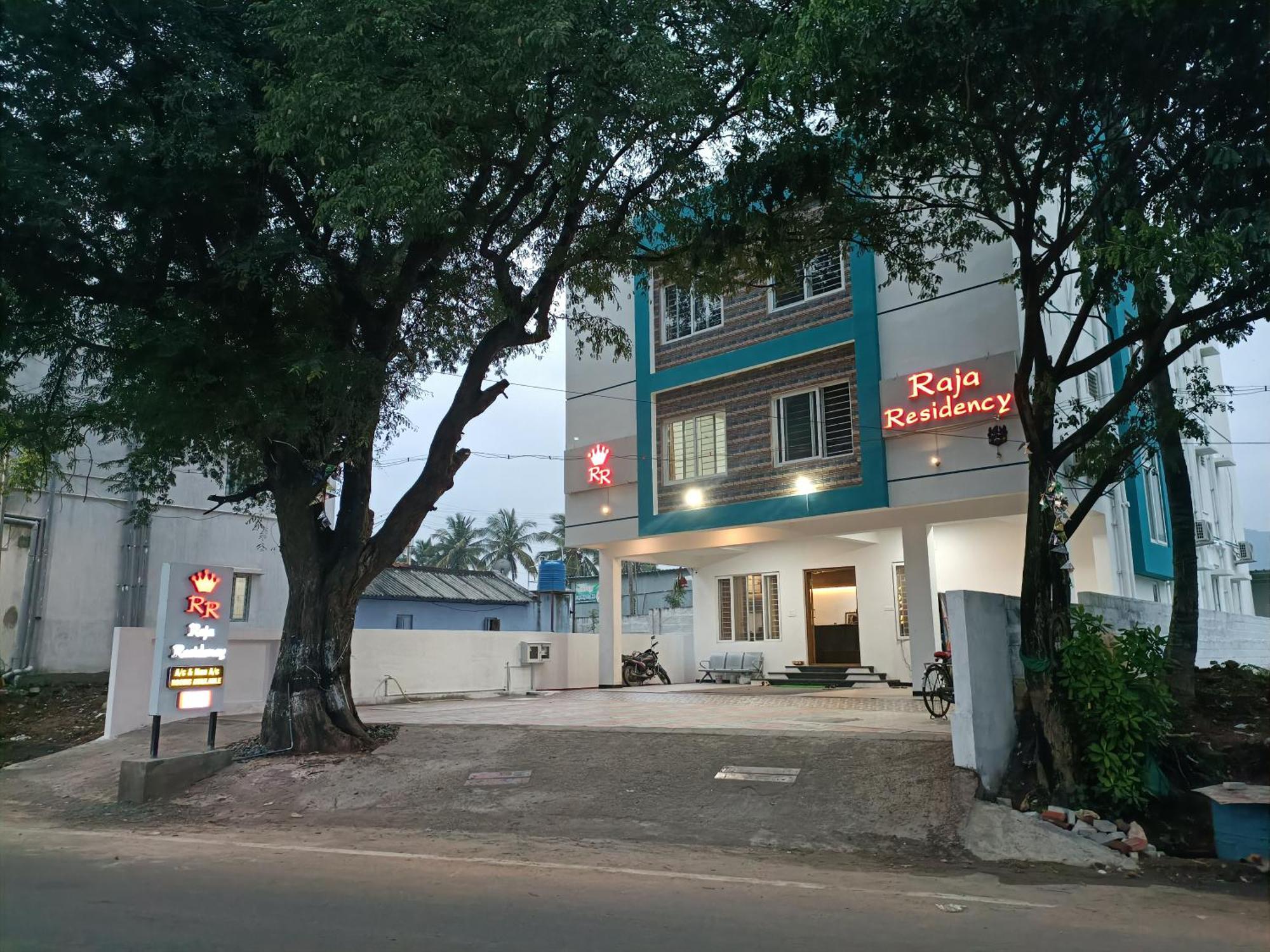 Alāndurai Raja Residency酒店 外观 照片